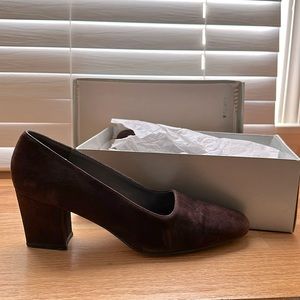 Brown suede Nine West heels